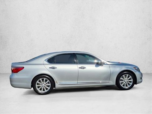 Used 2012 Lexus LS 460 w/ Luxury Value Edition RWD image 4
