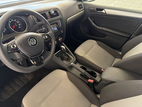Used 2017 Volkswagen Jetta S FWD image 9
