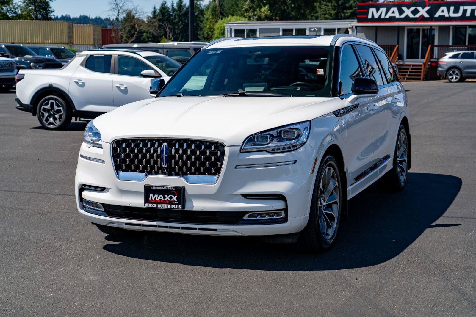 Used 2021 Lincoln Aviator Grand Touring w/ Equipment Group 302A AWD/4WD image 4