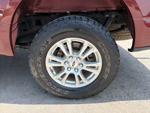 Used 2017 Ford F150 XLT w/ Equipment Group 302A Luxury AWD/4WD image 31