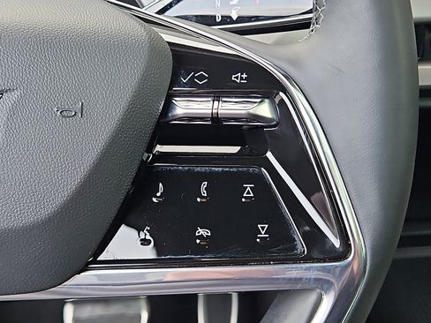 Used 2026 Cadillac Vistiq Luxury AWD/4WD image 15