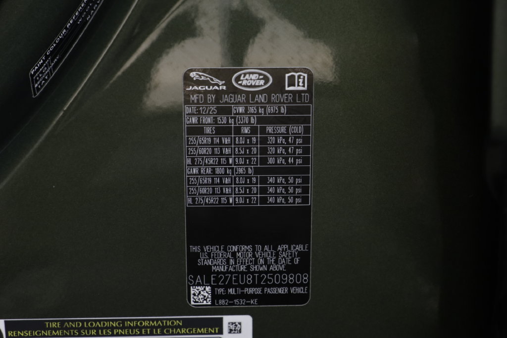 Certified 2026 Land Rover Defender 110 X-Dynamic SE AWD/4WD image 25