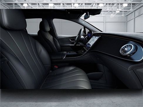 New 2025 Mercedes-Benz EQE 350+ 4MATIC SUV image 4