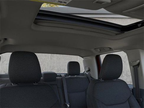 New 2025 Ford Maverick XLT w/ XLT Luxury Package image 12