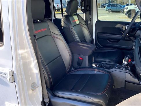 Used 2024 Jeep Gladiator Rubicon image 9