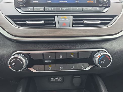 Used 2024 Nissan Altima 2.5 SV image 23