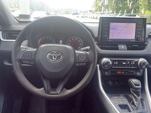 Used 2021 Toyota RAV4 XLE AWD/4WD image 20