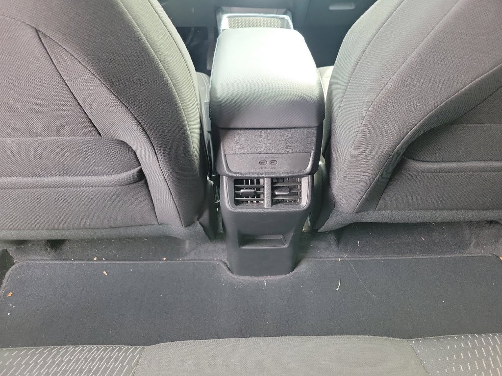 Used 2025 Chevrolet Equinox LT w/ Safety and Technology Package FWD image 15