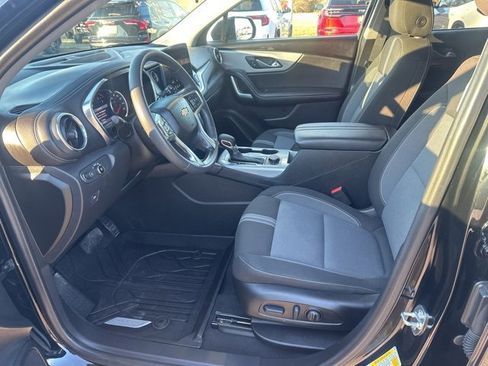 Used 2023 Chevrolet Blazer LT w/ Midnight/Sport Edition image 9