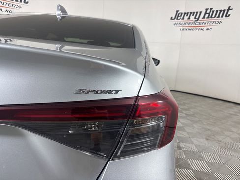 Used 2025 Honda Civic Sport image 30