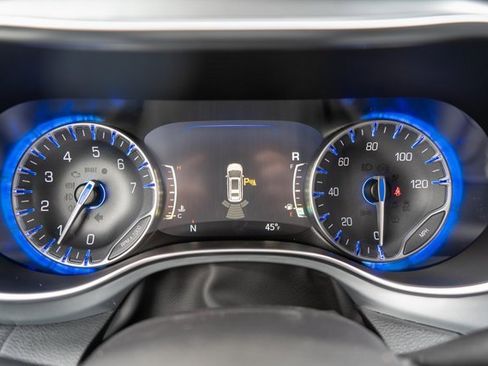 New 2026 Chrysler Pacifica Limited w/ Uconnect Theater Family Group image 14