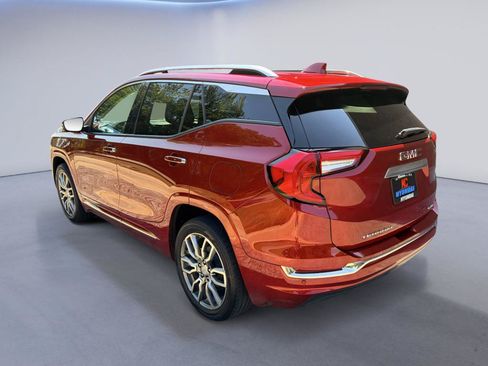 Used 2023 GMC Terrain Denali w/ Denali Premium Package AWD/4WD image 3