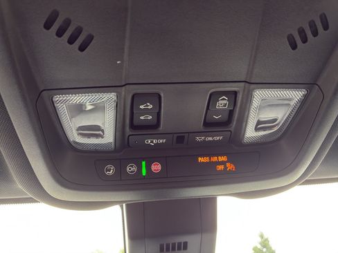 Used 2022 Chevrolet Equinox RS w/ RS Leather Package FWD image 39