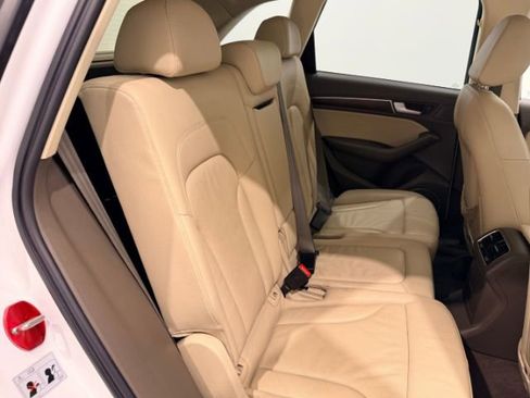 Used 2015 Audi Q5 2.0T Premium Plus w/ Technology Package image 31