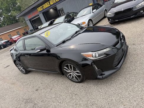 Used 2014 Scion tC FWD image 6