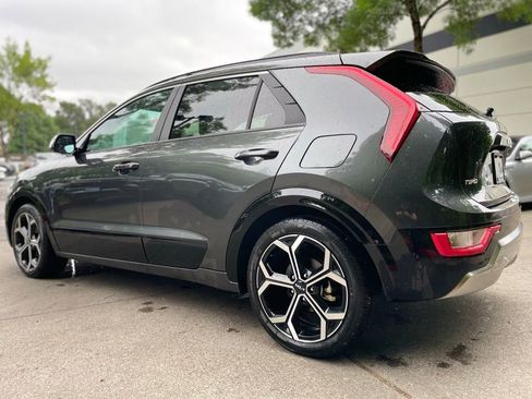 Used 2023 Kia Niro EX Touring FWD image 6