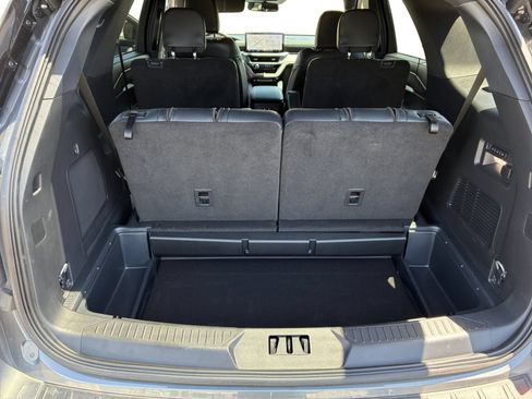 Used 2025 Ford Explorer ST AWD/4WD image 13