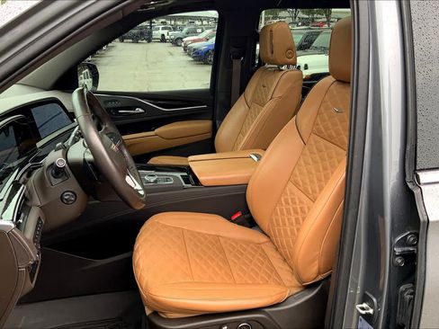 Used 2021 Cadillac Escalade Premium Luxury w/ Driver Assist Tech Package AWD/4WD image 8