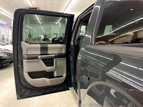 Used 2017 Ford F150 XLT image 25