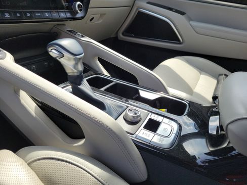 Used 2024 Kia Telluride SX FWD image 29