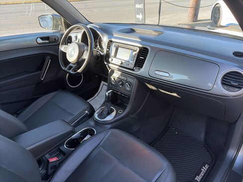 Used 2012 Volkswagen Beetle 2.5 image 20