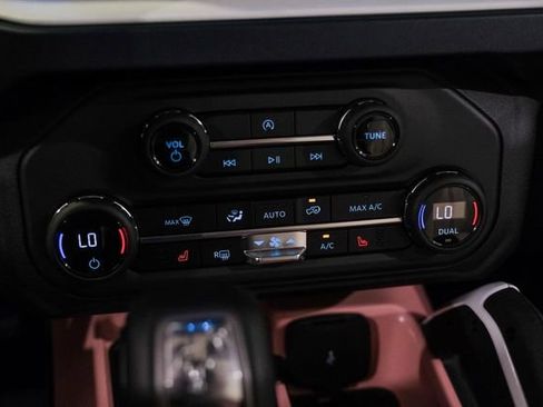 Used 2025 Ford Bronco Heritage Edition image 55