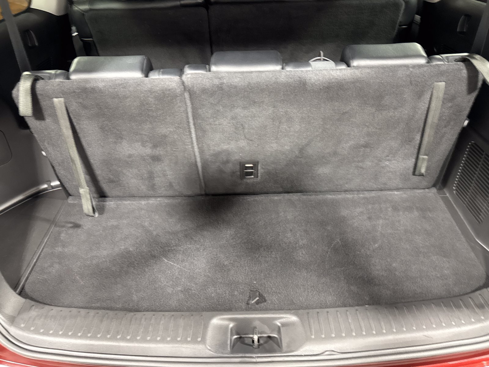Used 2019 Toyota Highlander XLE w/ Carpet Mat Package (TMS) AWD/4WD image 28
