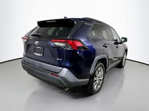 Used 2019 Toyota RAV4 XLE Premium w/ Advanced Technology Package FWD image 4