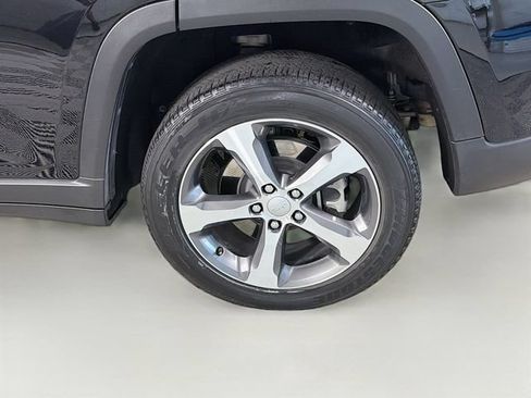 Used 2024 Jeep Grand Cherokee Limited 4xe w/ Trailer Tow Package AWD/4WD image 33