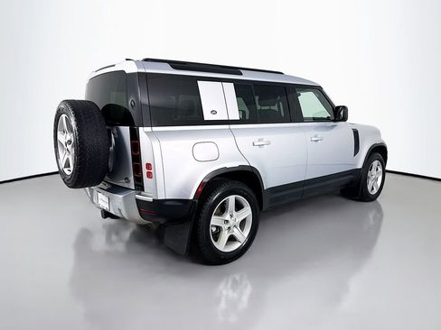Used 2022 Land Rover Defender 110 SE AWD/4WD image 9