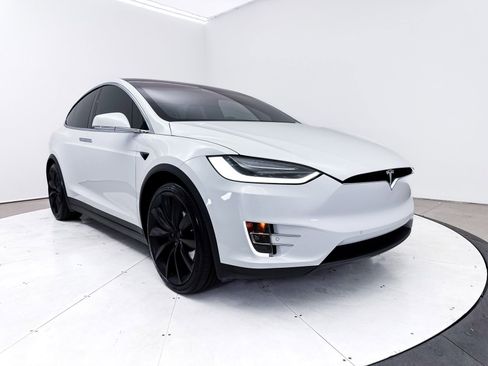 Used 2017 Tesla Model X 100D image 11