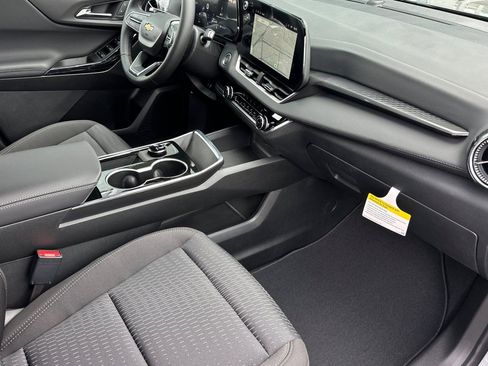 New 2026 Chevrolet Equinox LT w/ Safety and Technology Package FWD image 16