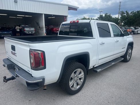 Used 2018 GMC Sierra 1500 SLT AWD/4WD image 3
