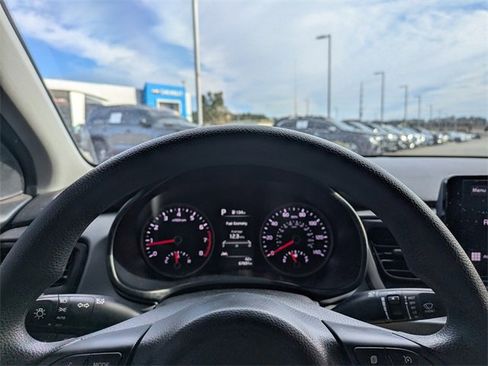 Used 2023 Kia Rio S w/ Technology Package image 29