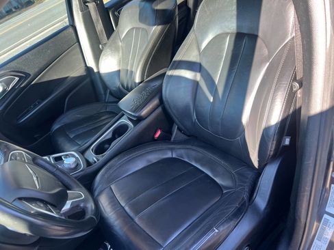 Used 2015 Chrysler 200 C w/ Navigation & Sound Group I image 15