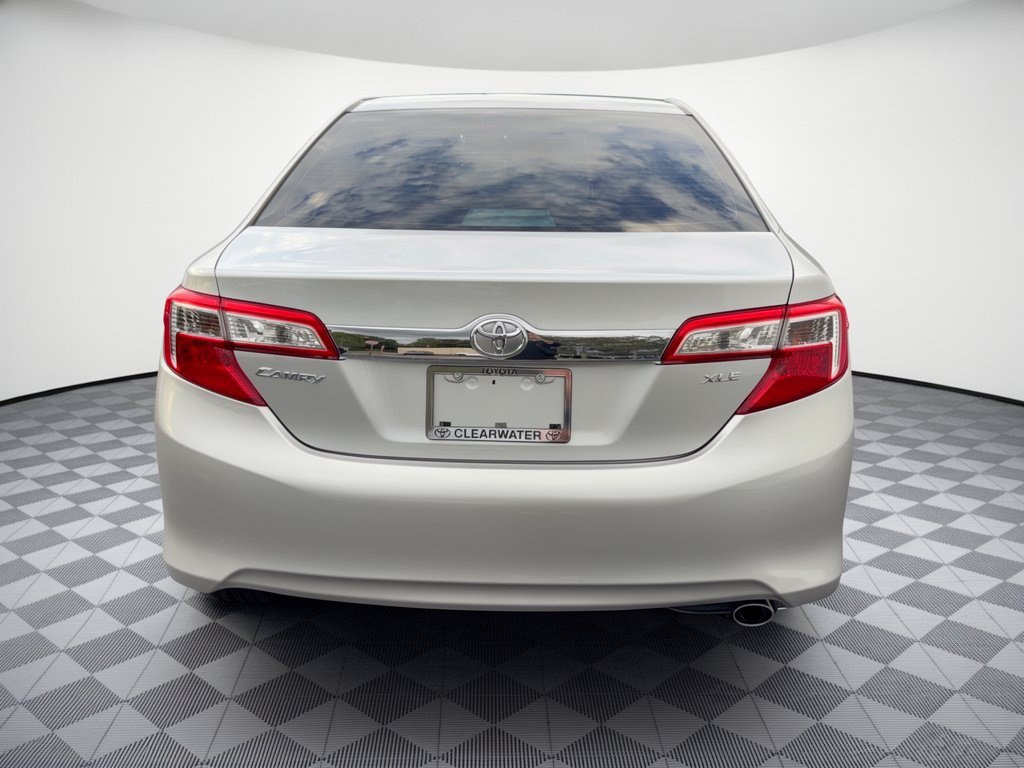 Used 2014 Toyota Camry XLE FWD image 11