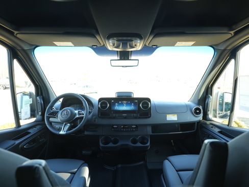 New 2026 Mercedes-Benz Sprinter 2500 image 21