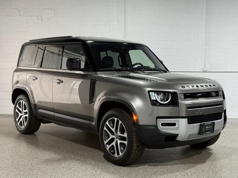 Used 2022 Land Rover Defender 110 S AWD/4WD image 5