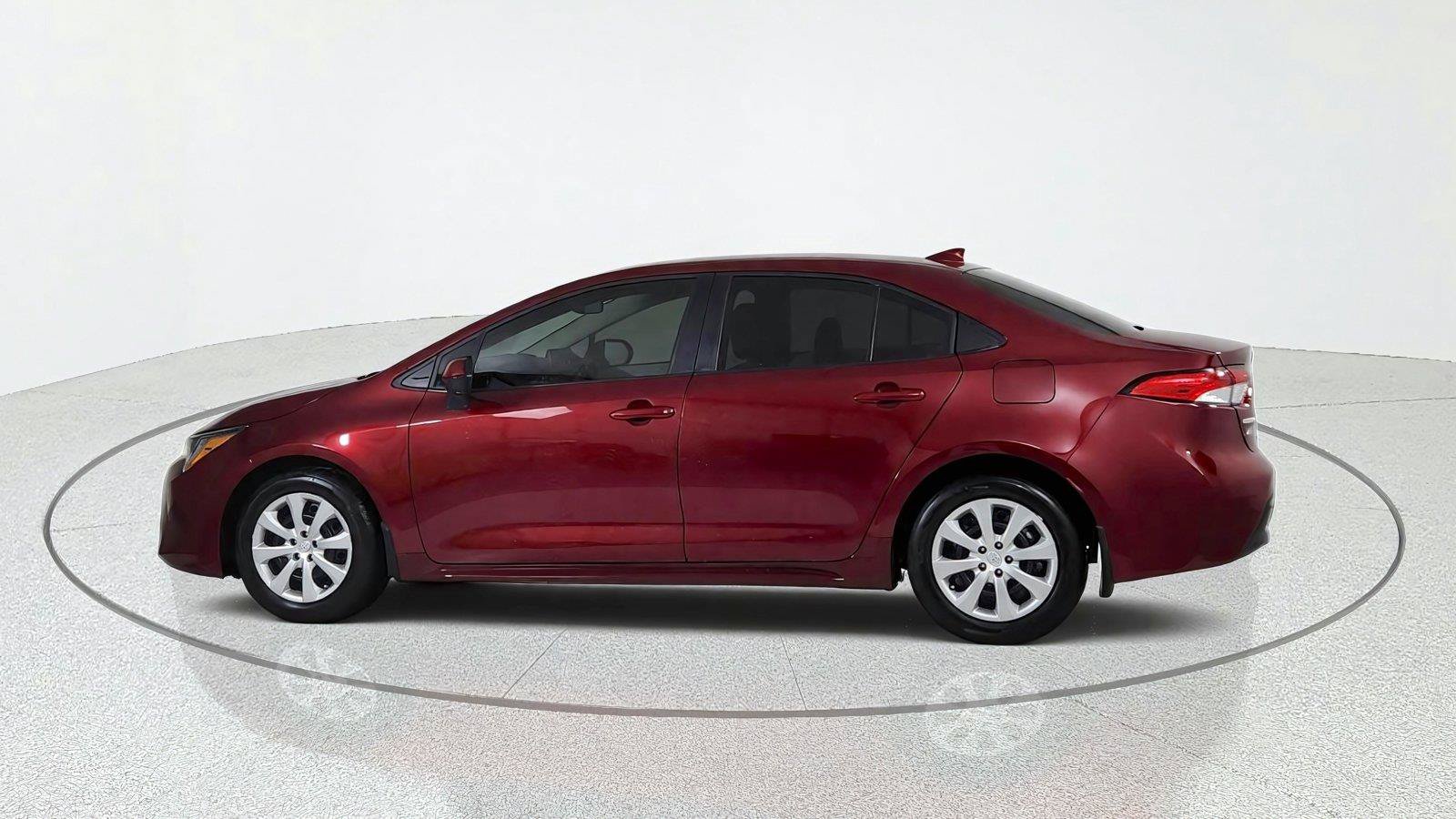 Used 2026 Toyota Corolla LE FWD image 4