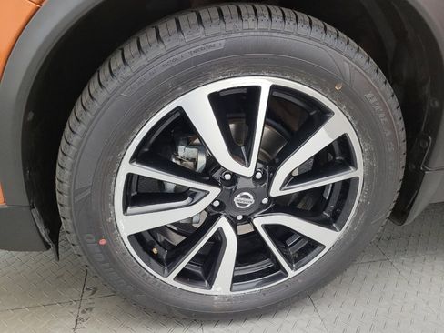 Used 2019 Nissan Rogue SL w/ Premium Package AWD/4WD image 31