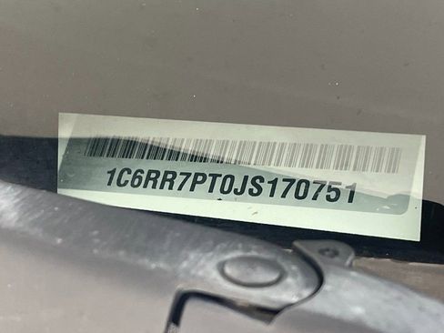 Used 2018 RAM 1500 Laramie Longhorn image 29