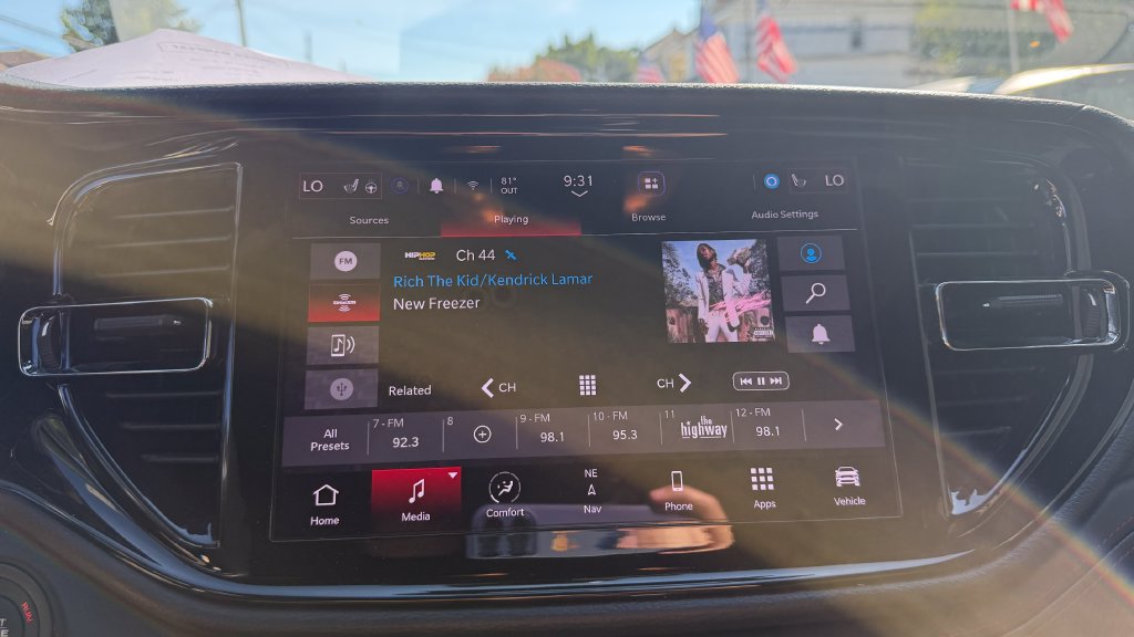 Used 2025 Dodge Durango GT RWD image 16