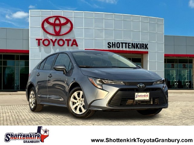 Used 2026 Toyota Corolla LE FWD image 1