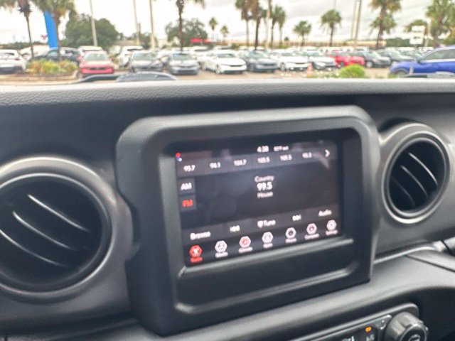 Used 2022 Jeep Wrangler Unlimited Sport AWD/4WD image 17