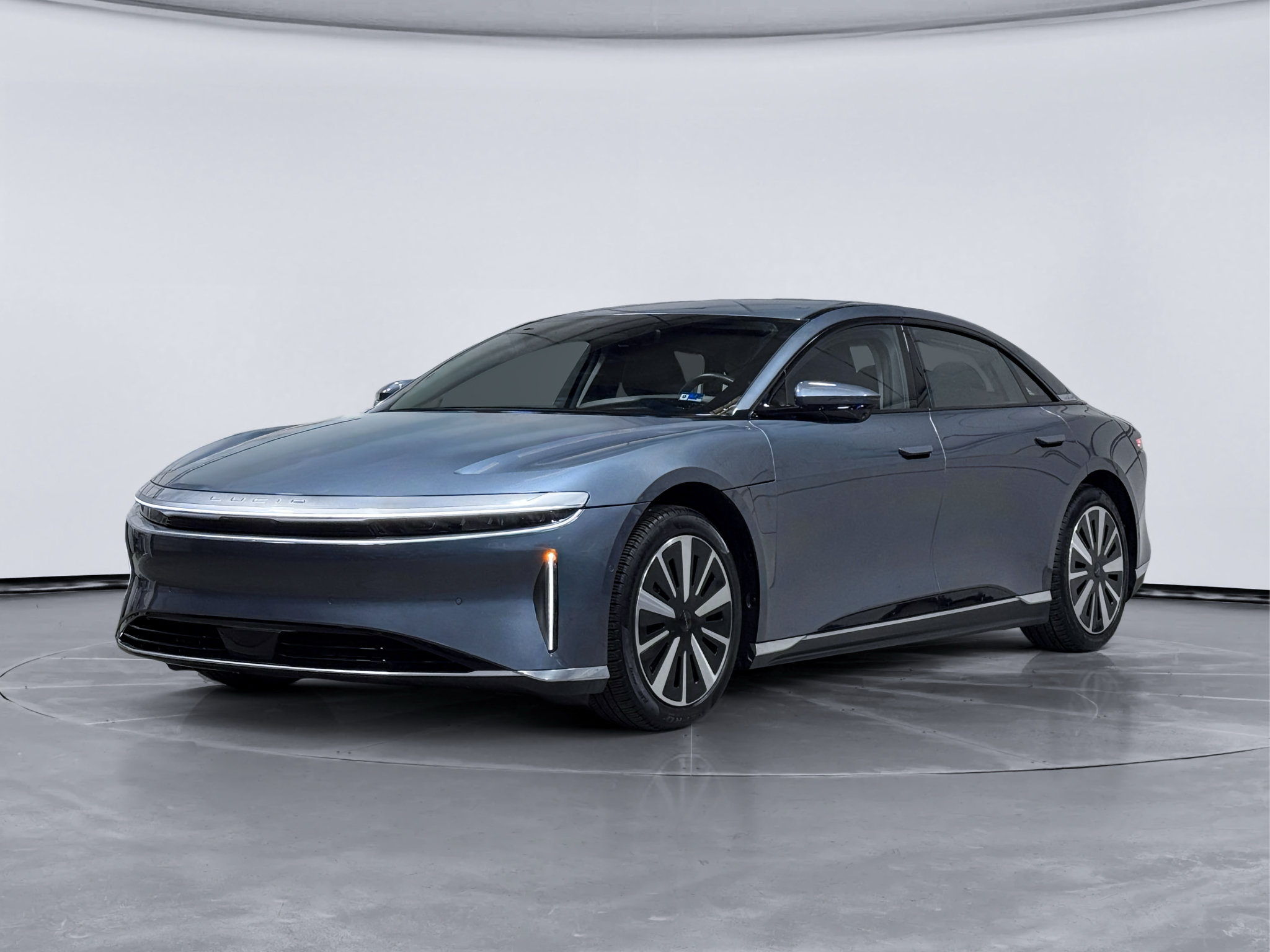 Used 2025 Lucid Air Touring AWD/4WD image 1