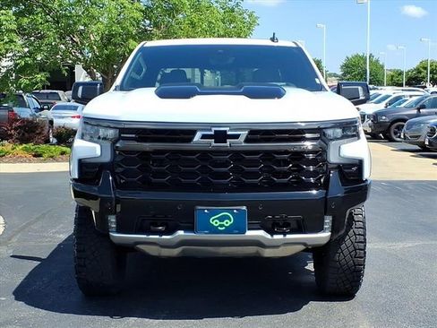 Used 2025 Chevrolet Silverado 1500 ZR2 w/ Technology Package AWD/4WD image 2