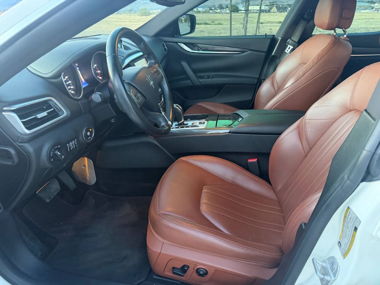 Used 2015 Maserati Ghibli RWD image 13