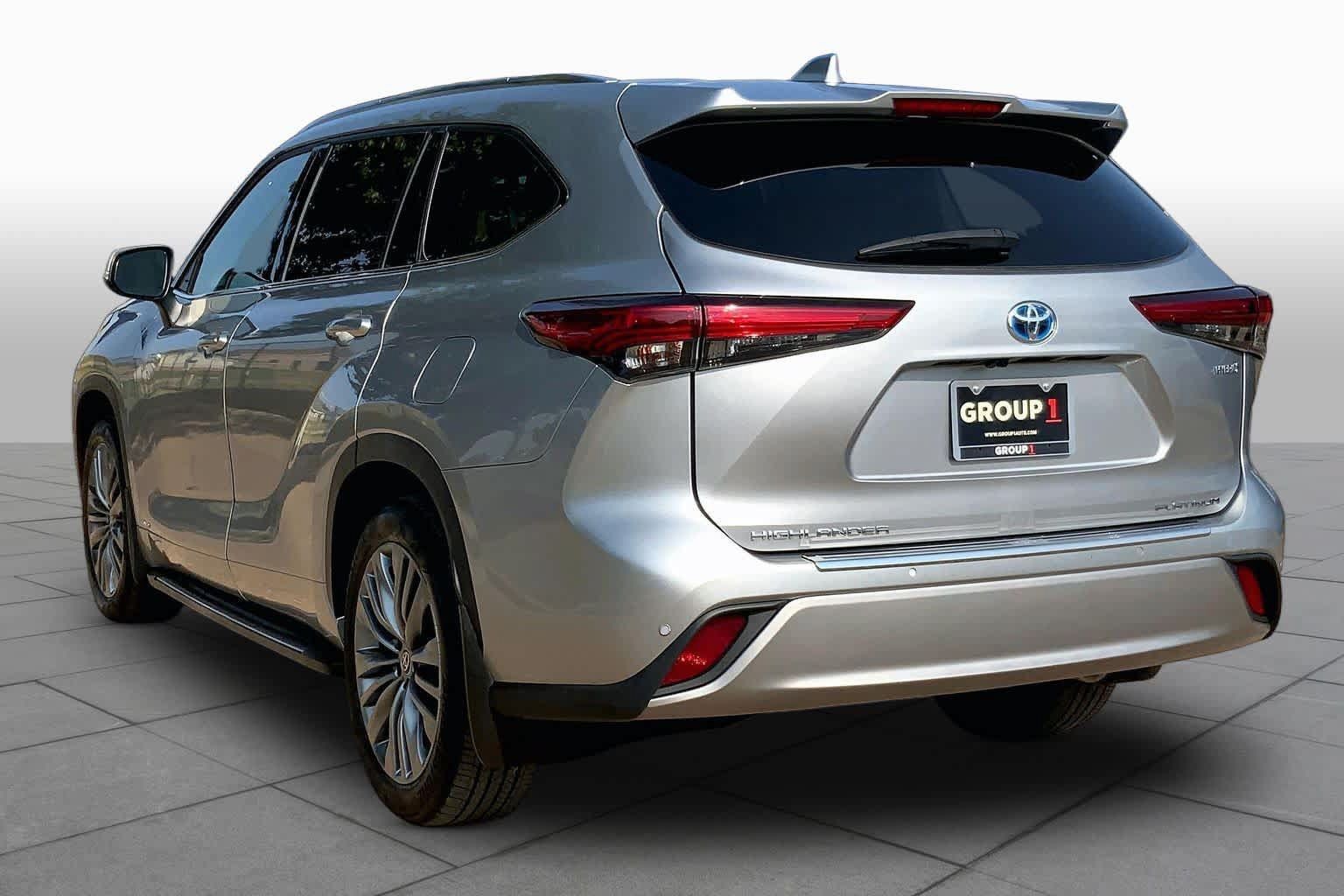 Used 2020 Toyota Highlander Platinum AWD/4WD image 29