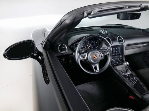 Certified 2021 Porsche 718 Boxster Spyder image 21