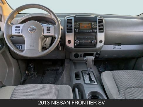Used 2013 Nissan Frontier SV image 15